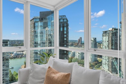 Photo 1 at 3005 - 1408 Strathmore Mews, Yaletown, Vancouver West