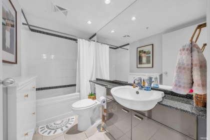 Photo 15 at 3005 - 1408 Strathmore Mews, Yaletown, Vancouver West