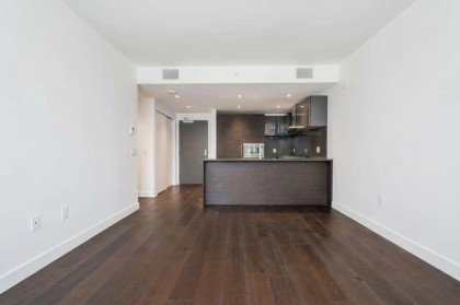 Photo 12 at 205 - 1561 W 57th Avenue, South Granville, Vancouver West