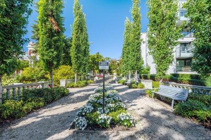 Photo 10 at 205 - 1561 W 57th Avenue, South Granville, Vancouver West