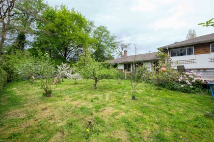 Photo 2 at 6822 Blenheim Street, Southlands, Vancouver West