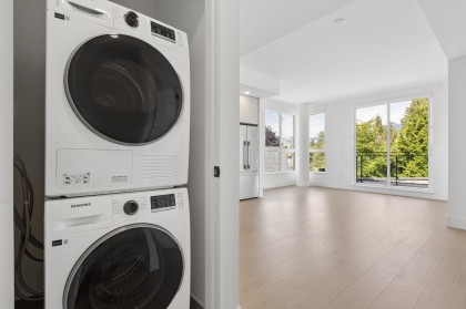 Photo 17 at 303 - 333 St. Davids Avenue, Lower Lonsdale, North Vancouver