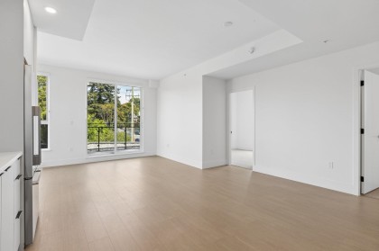 Photo 3 at 303 - 333 St. Davids Avenue, Lower Lonsdale, North Vancouver