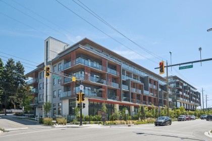 Photo 34 at 303 - 333 St. Davids Avenue, Lower Lonsdale, North Vancouver