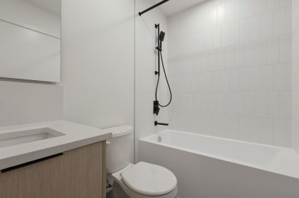 Photo 15 at 303 - 333 St. Davids Avenue, Lower Lonsdale, North Vancouver