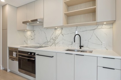 Photo 11 at 303 - 333 St. Davids Avenue, Lower Lonsdale, North Vancouver