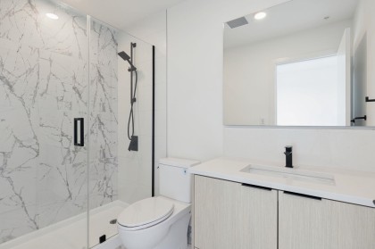 Photo 19 at 303 - 333 St. Davids Avenue, Lower Lonsdale, North Vancouver