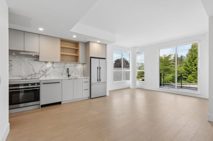 Photo 8 at 303 - 333 St. Davids Avenue, Lower Lonsdale, North Vancouver