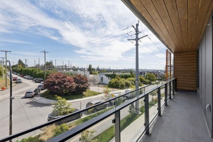 Photo 21 at 303 - 333 St. Davids Avenue, Lower Lonsdale, North Vancouver
