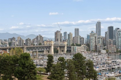 Photo 6 at 602 - 1490 Pennyfarthing Drive, False Creek, Vancouver West