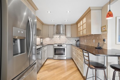 Photo 16 at 602 - 1490 Pennyfarthing Drive, False Creek, Vancouver West
