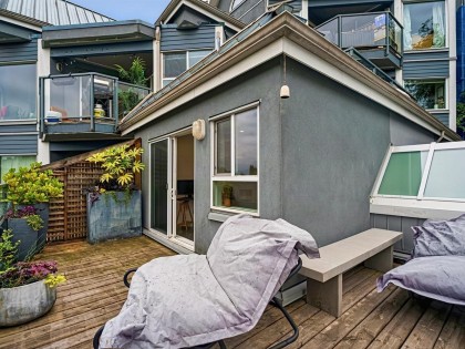 Photo 15 at 7 - 1355 W 4th Avenue, False Creek, Vancouver West