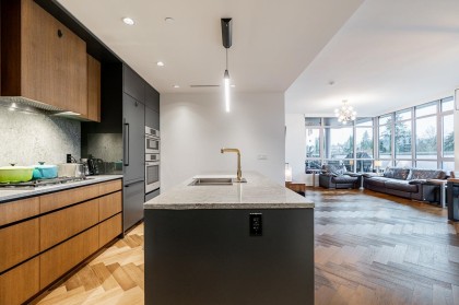 Photo 5 at 404 - 458 W 63rd Avenue, Marpole, Vancouver West