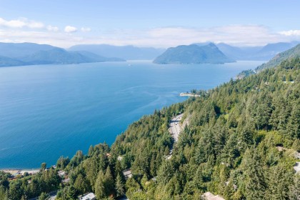 Photo 5 at 475 Bayview Road, Lions Bay, West Vancouver