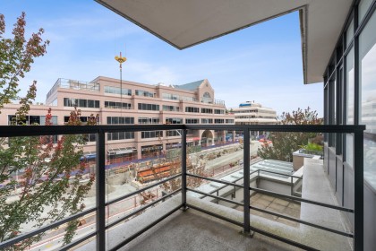 Photo 17 at 569 - 2080 West Broadway Street, Kitsilano, Vancouver West
