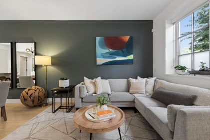 Photo 3 at 12 - 1133 Ridgewood Drive, Edgemont, North Vancouver