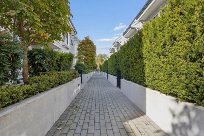 Photo 37 at 12 - 1133 Ridgewood Drive, Edgemont, North Vancouver