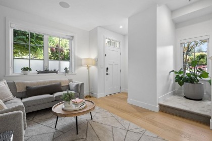 Photo 4 at 12 - 1133 Ridgewood Drive, Edgemont, North Vancouver