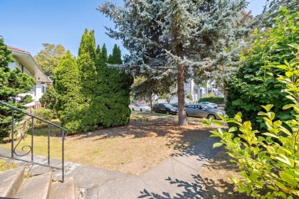 Photo 3 at 1534 W 71st Avenue, Marpole, Vancouver West