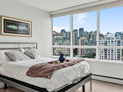 Photo 12 at 16D - 139 Drake Street, Yaletown, Vancouver West