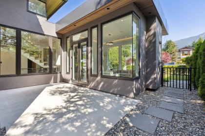 Photo 33 at 983 Tudor Avenue, Forest Hills NV, North Vancouver