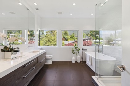 Photo 21 at 983 Tudor Avenue, Forest Hills NV, North Vancouver