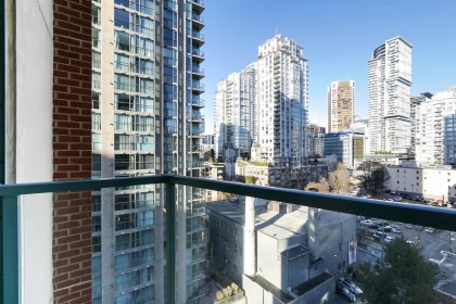 Photo 11 at 1502 - 939 Homer Street, Yaletown, Vancouver West