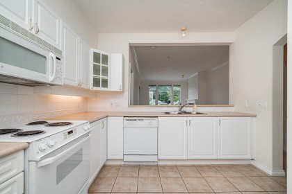 Photo 12 at 207 - 678 W Queens Road, Delbrook, North Vancouver