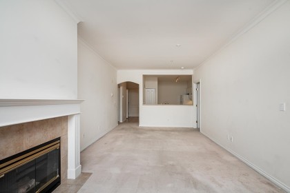 Photo 7 at 207 - 678 W Queens Road, Delbrook, North Vancouver