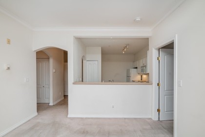 Photo 9 at 207 - 678 W Queens Road, Delbrook, North Vancouver