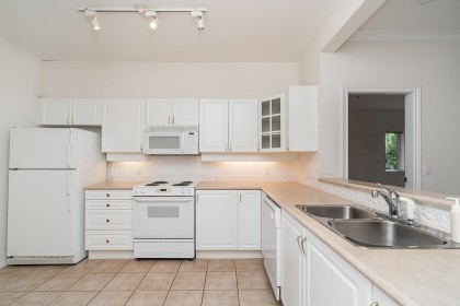 Photo 10 at 207 - 678 W Queens Road, Delbrook, North Vancouver