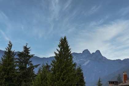 Photo 3 at 4716 Skyline Drive, Canyon Heights NV, North Vancouver