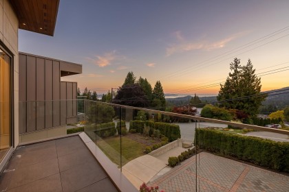 Photo 4 at 4716 Skyline Drive, Canyon Heights NV, North Vancouver