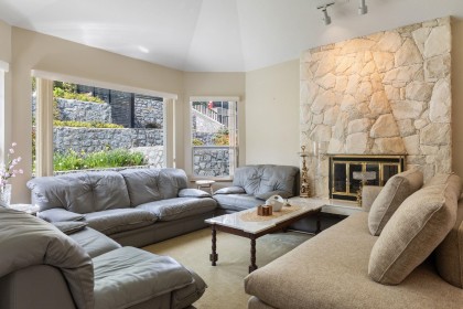Photo 2 at 547 Tempe Crescent, Upper Lonsdale, North Vancouver
