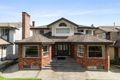 Photo 1 at 547 Tempe Crescent, Upper Lonsdale, North Vancouver