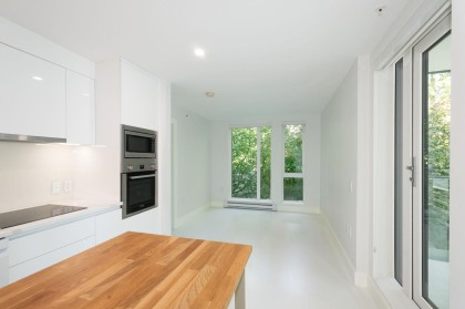 Photo 13 at 203 - 2239 W 7th Avenue, Kitsilano, Vancouver West