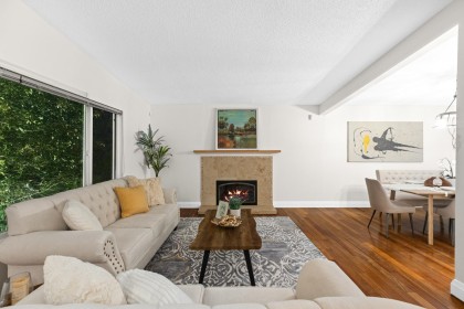 Photo 3 at 520 Ballantree Place, Glenmore, West Vancouver