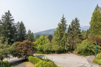 Photo 16 at 704 Maurelle Court, Canyon Heights NV, North Vancouver