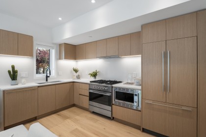 Photo 6 at 1008 W 52nd Avenue, South Granville, Vancouver West