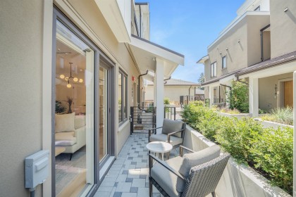Photo 12 at 1008 W 52nd Avenue, South Granville, Vancouver West