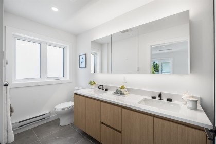 Photo 6 at 1010 W 52nd Avenue, South Granville, Vancouver West