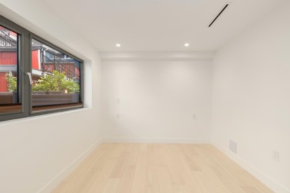 Photo 12 at 22 W 14th Avenue, Mount Pleasant VW, Vancouver West