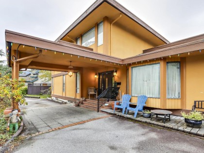 Photo 4 at 534 Beachview Drive, Dollarton, North Vancouver