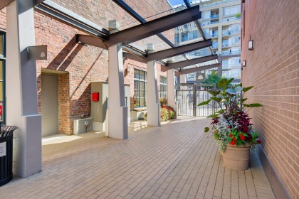 Photo 3 at 211 - 445 W 2nd Avenue, False Creek, Vancouver West