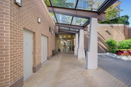 Photo 4 at 211 - 445 W 2nd Avenue, False Creek, Vancouver West
