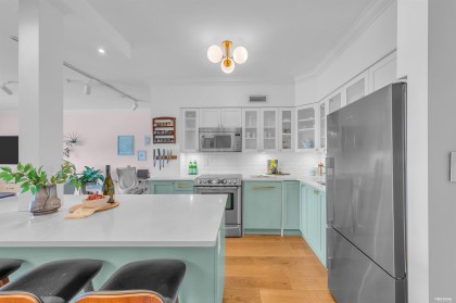 Photo 8 at 209 - 1311 Beach Avenue, West End VW, Vancouver West