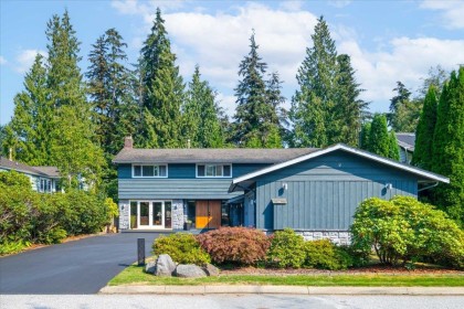 Photo 3 at 2864 Bushnell Place, Westlynn Terrace, North Vancouver