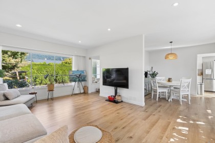 Photo 12 at 915 Wentworth Avenue, Forest Hills NV, North Vancouver