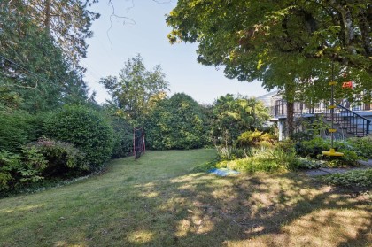 Photo 18 at 915 Wentworth Avenue, Forest Hills NV, North Vancouver