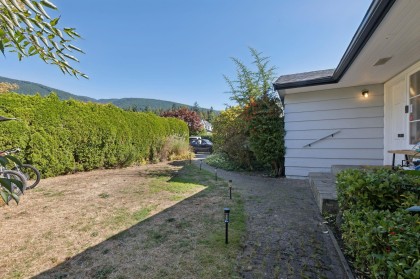 Photo 35 at 915 Wentworth Avenue, Forest Hills NV, North Vancouver